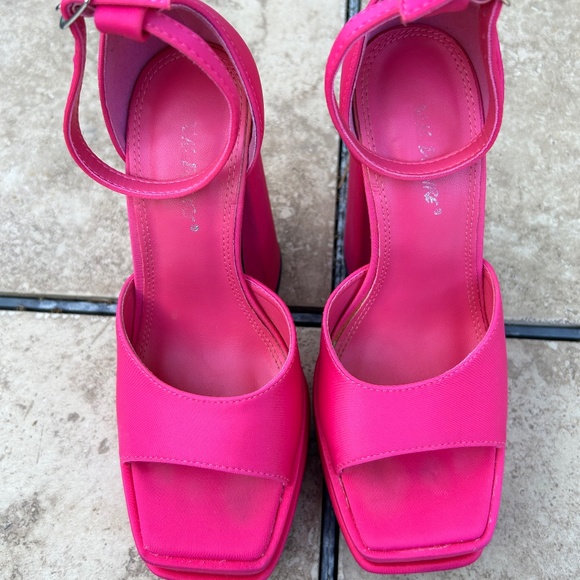Public Desire Hot Pink Platform Barbie Inspired 70’s Retro Sexy Heel size UK 4 - Picture 2 of 12